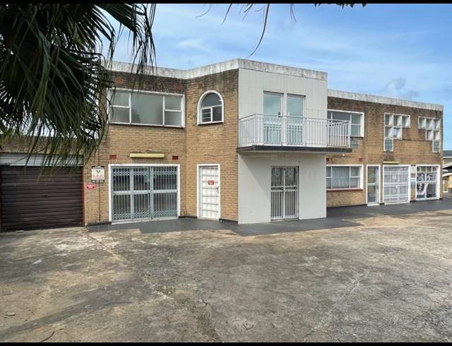 BUSINESS PROPERTY TO RENT IN LONGCROFT